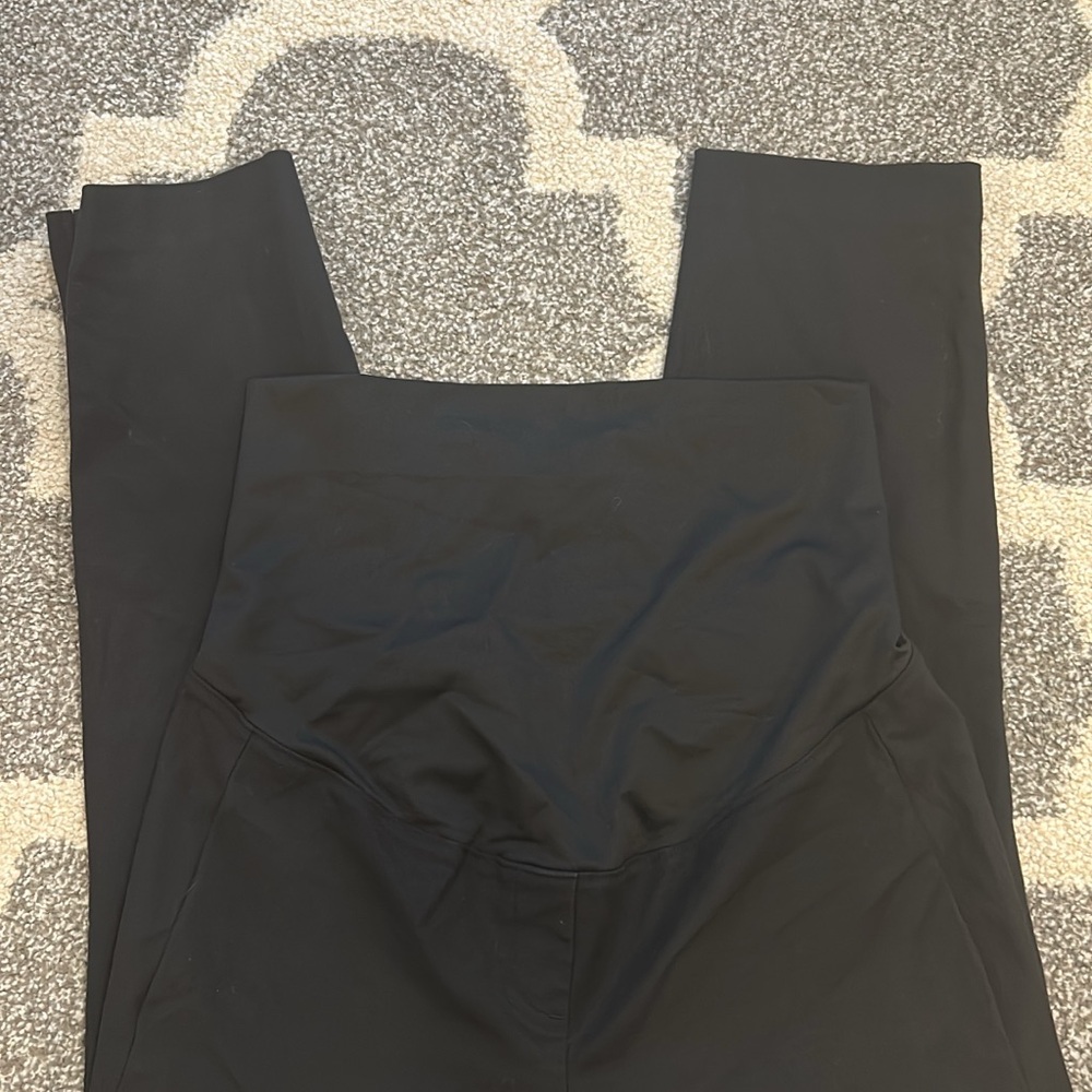 LOFT Maternity Capri Size 10 Petite